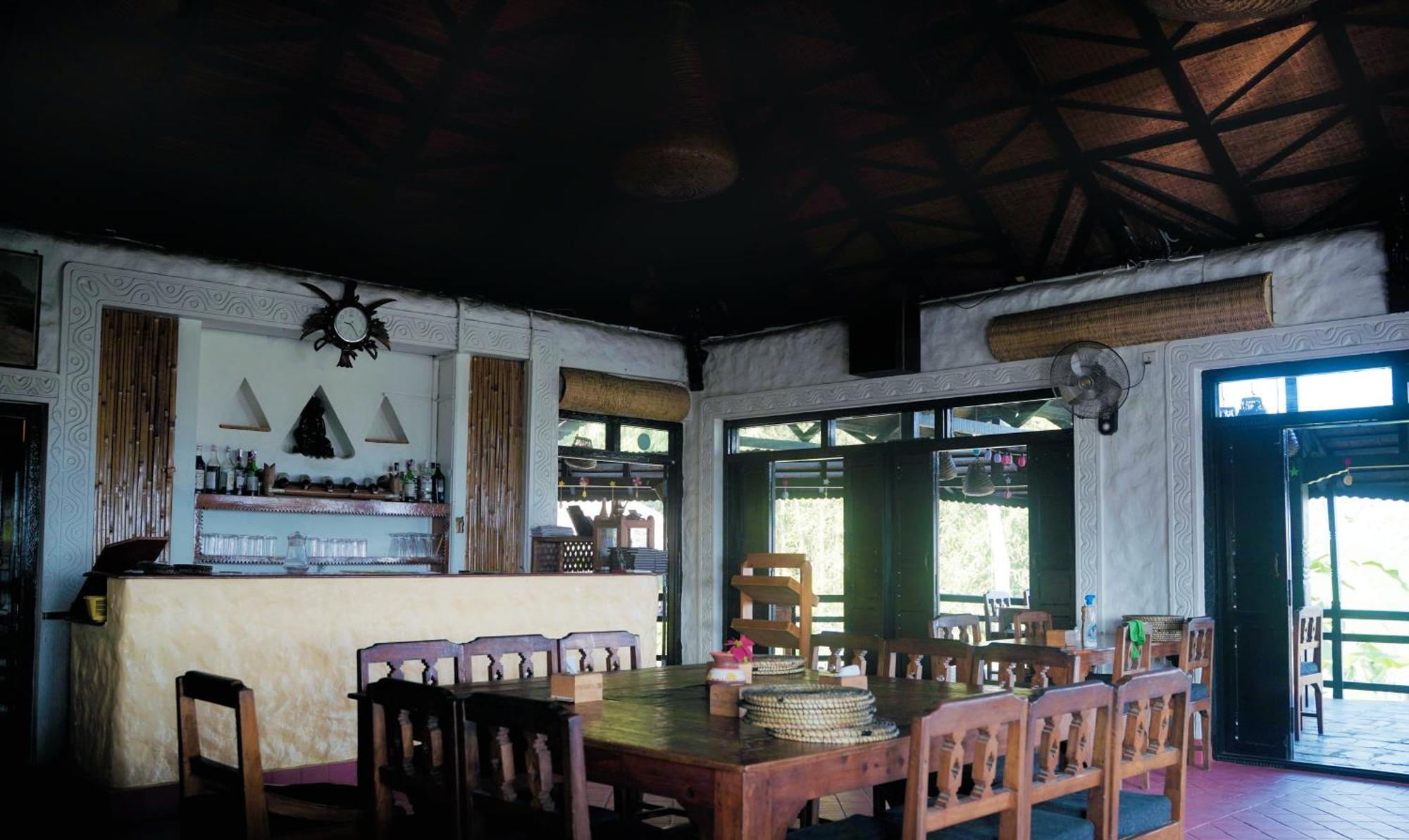 Sapana Village Lodge Sauraha Exterior photo